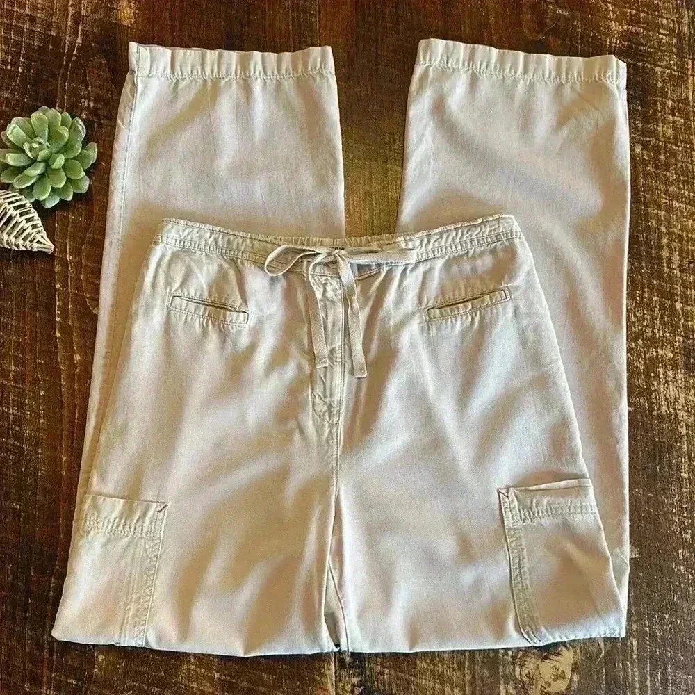 Women's Cream Wide-Leg Pants - Picture 3 of 6